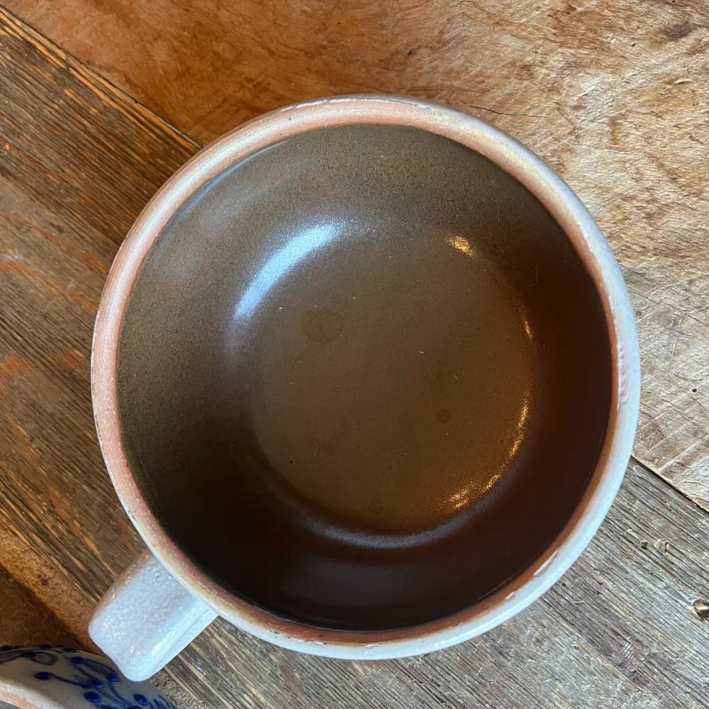 Vintage 2 Chowder Bowls Salmon Falls Stoneware Salt Glaze Pottery Blueberry Vine - Picture 4 of 8